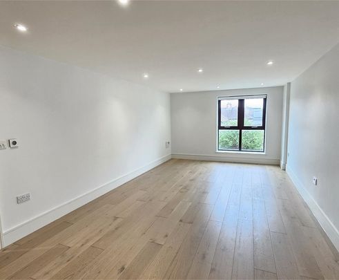 Flat 2, Milton Road Library, Ascham Road, Cambridge - Photo 1