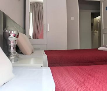 Rua de Faria Guimarães, Porto, Braga 4200-289 - Photo 4