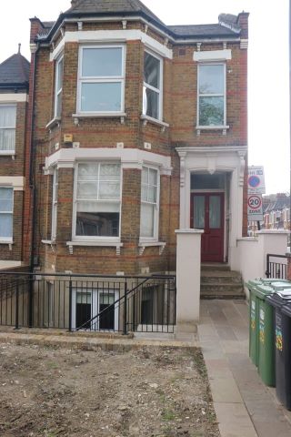 Room in a Shared Flat, Loampit Hill, SE13 - Photo 4