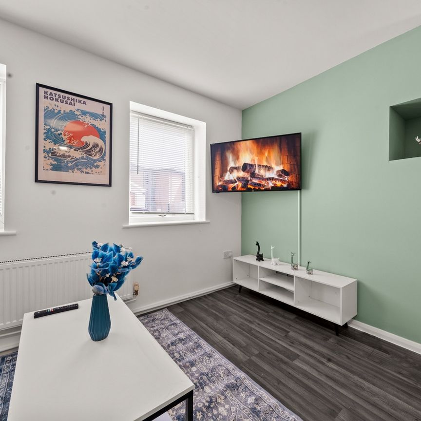 2 Bed Terraced House, Manor House Lane, BS14 - Photo 1