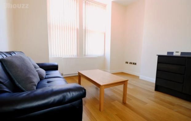 Entire Place·1B1B··1·5 Queen Victoria Rd - Photo 1