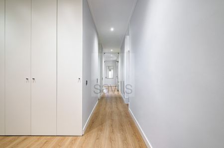 Apartamento T4 remodelado nas Avenidas Novas, em Lisboa - Photo 4