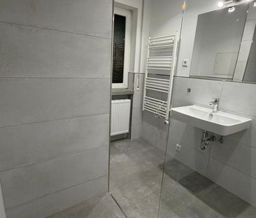 Stötteritz, sanierte 2 Zimmer Whg, 60,5 qm,Einbauküche,Südbalkon - Photo 1