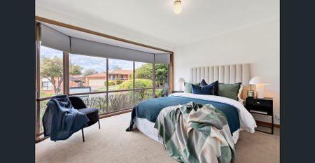 Ideally positioned family residence with access to the park! - Photo 2