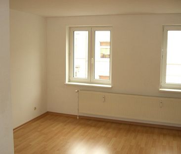 Geräumige 3 Zimmer-Maisonettewohnung in zentraler Lage zu mieten! - Photo 3