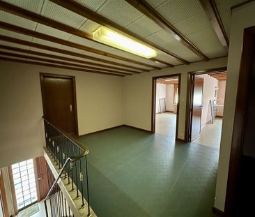 Ruime 5 slaapkamer woning op een perceel van 14a 10ca - Foto 3