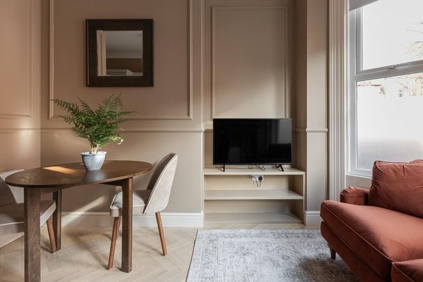 Apt 1, 3 Eglantine Gardens, Belfast, BT9 6EZ - Photo 1