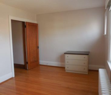 For Lease - 430 Symington Avenue, Toronto, Ontario - Photo 6