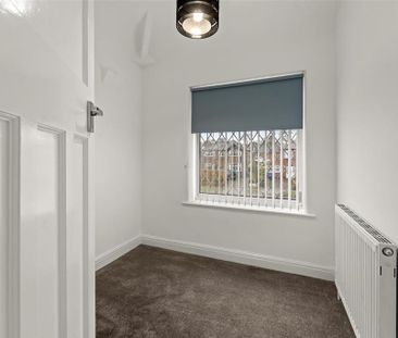 5 bedroom detached house to rent - Photo 2