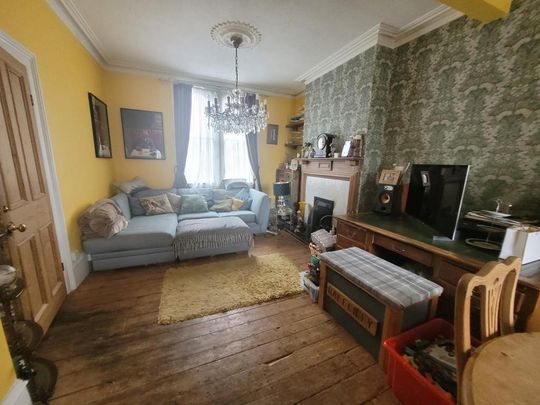 4 bedroom terraced house to rent - Photo 1