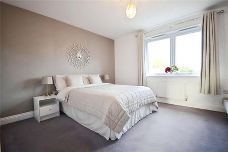 4 bedroom terraced house to rent - Photo 5