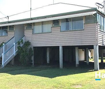 Charming Queenslander Apartment in Prime Central Location - Photo 5