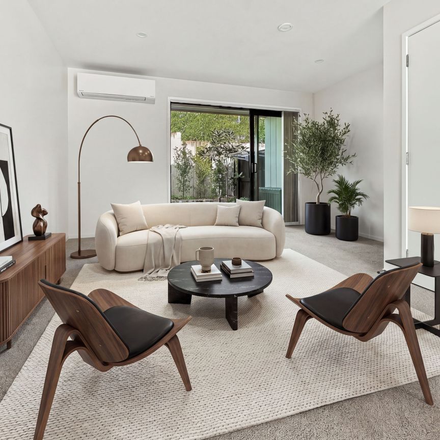 Three bedroom townhouse! - Photo 1