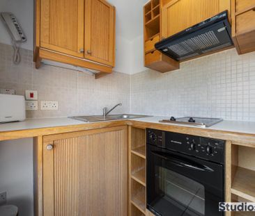 Flat 512 North Gower Street, Euston NW1 2LY - Photo 4