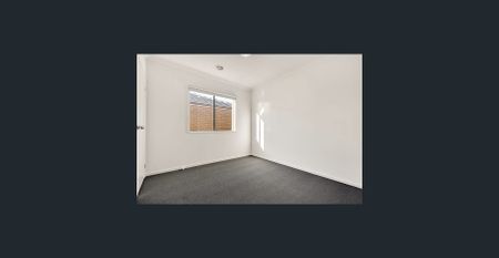 Stunning 4-Bedroom Home with Modern Amenities - Photo 4