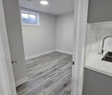 For Lease - Lower - 325 Johnson Drive, Barrie, Ontario - Photo 5