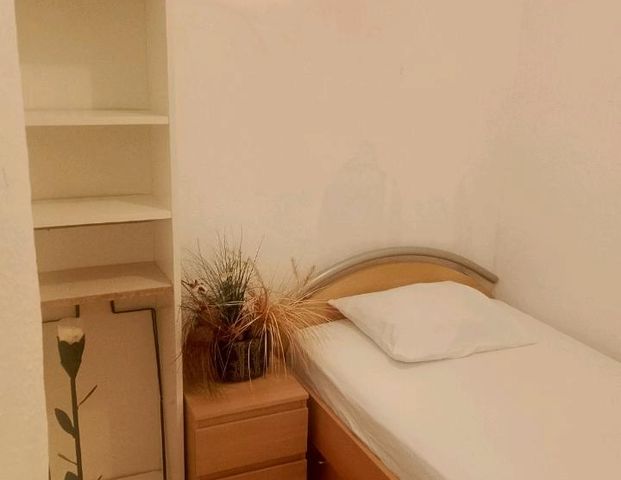 Schönes helles kleines Zimmer neben dem Schloss Charlottenburg - Photo 1