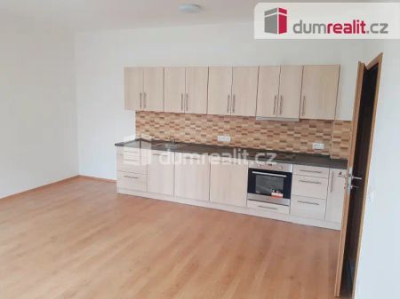 pronájem bytu 2+kk v Milovicích 403 - Fotografie 3