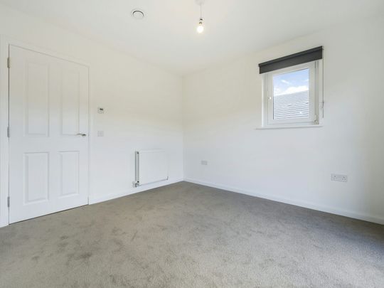 Maisonette to rent on - Photo 1