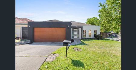 Large Family Home - Two Living Areas! - Photo 5