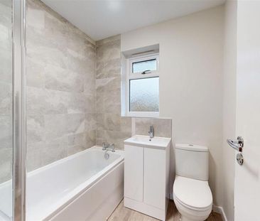 2 bedroom semi-detached house to rent - Photo 5