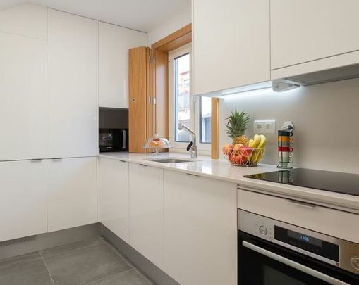 Rua de Aníbal Cunha, Porto, Braga 4050-046 - Photo 1