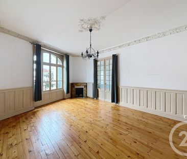 Location Appartement 3 pièces 108m² CLERMONT FERRAND 63000 - Photo 2