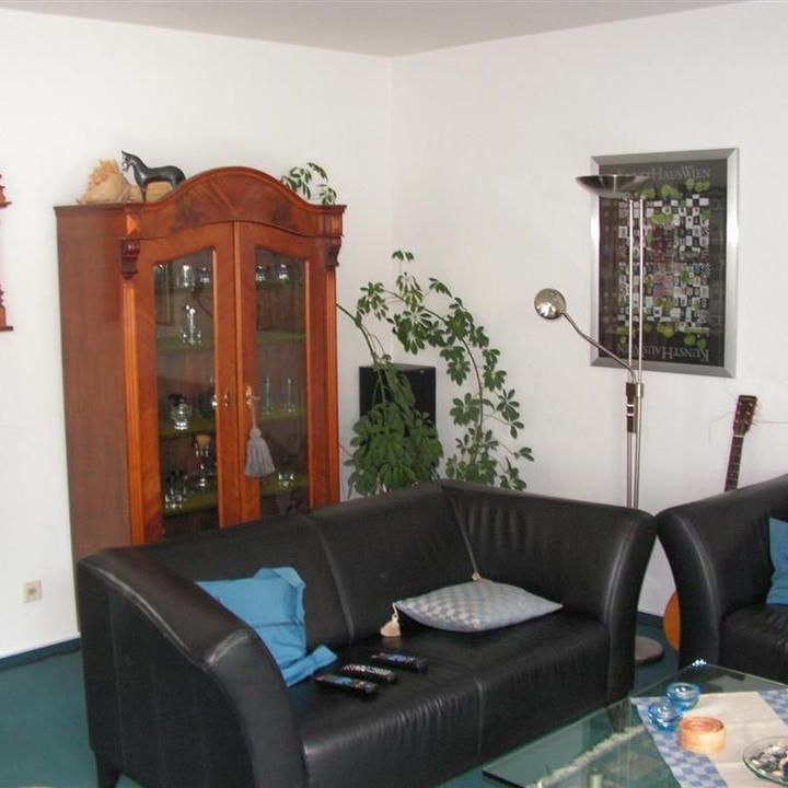 Gemütliche 2,5 Zimmerwohnung mit Balkon in ruhiger und grüner Umgebung! - Photo 1