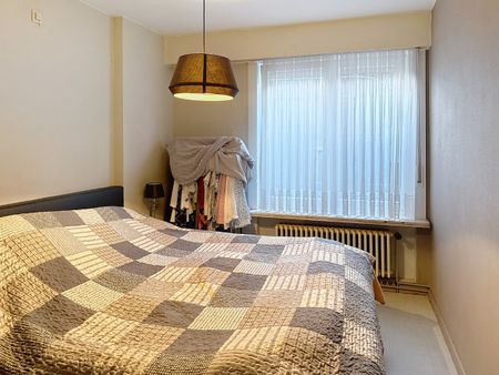 Gelijkvloers tweeslaapkamer appartement met garage in Tielt - Foto 4