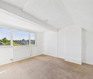 4 bedroom semi-detached house to rent - Photo 6