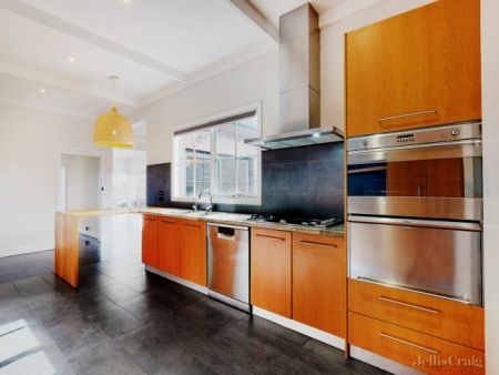 3 Bed, 1 Bath - Photo 3