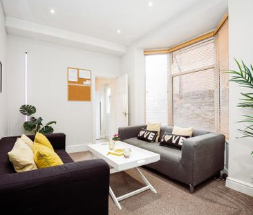 5 bedroom terraced house to rent - Photo 1