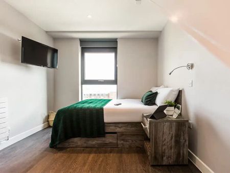 4 Bed Penthouse - Photo 5