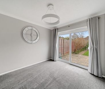 3 bedroom semi-detached house to rent - Photo 3