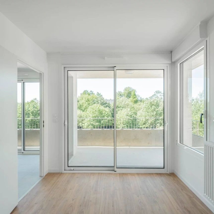 Rental Apartment Bordeaux Saint-Jean - Photo 1