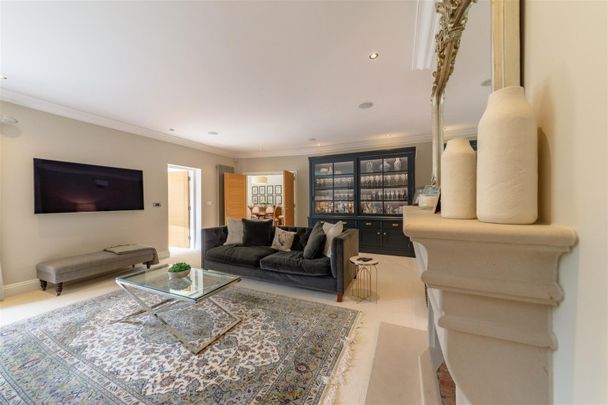 6 BED Detached house To rent - Photo 1