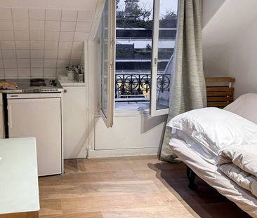 Logement à Paris, Location meublée - Photo 3