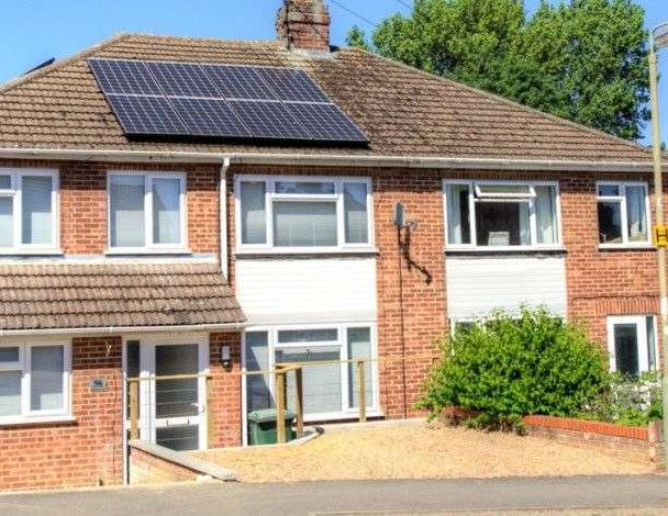 Hillview Crescent Room 4 - Photo 1