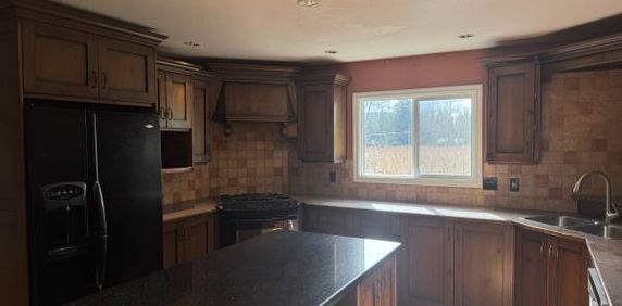 Spacious Home on Farmland - Photo 2