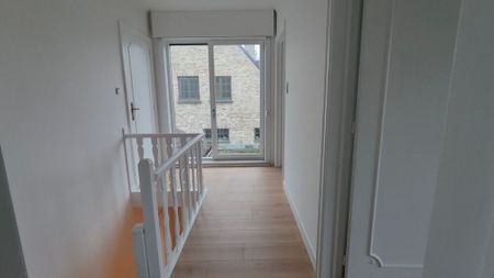 Ruime gezinswoning met 3 slaapkamers te Assebroek. - Foto 2