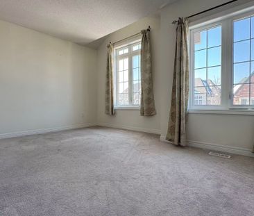 For Lease - 38 Roy Harper Avenue, Aurora, Ontario - Photo 5