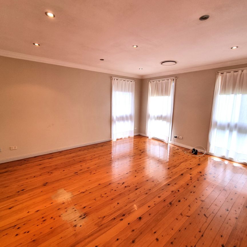 38 Conrad Street, Wetherill Park NSW 2164 - House For Rent | Domain - Photo 1