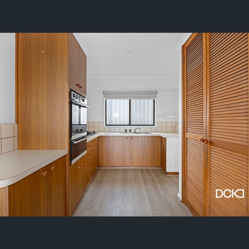 11 Howell Crescent, Kangaroo Flat, Vic 3555 - Photo 1