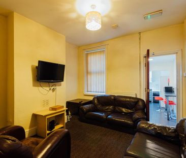 1 bedroom in a house share to rent - Photo 1