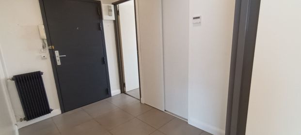 Location Appartement 2 pièces 56m² - Photo 1