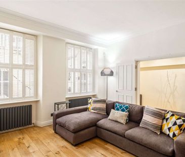 EXCLUSIVELY MANAGED BY SAVILLS. HMO APPROVED. PET FRIENDLY. A newly... - Photo 3