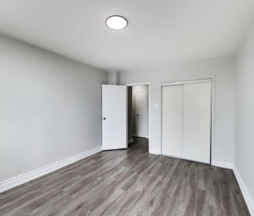 For Lease - 65 Thorncliffe Park Drive Unit# 1411, Toronto, Ontario - Photo 2