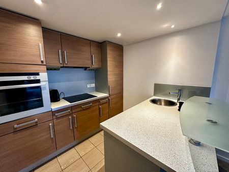 2 bedroom apartment to rent - Photo 5