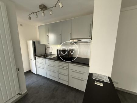 Location Appartement 1 pièce 33m² HYERES 83400 - Photo 3