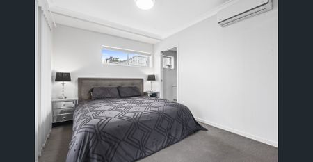 Fully Furnished Apartment - Only 1 minute walk to Gasworks - Photo 2